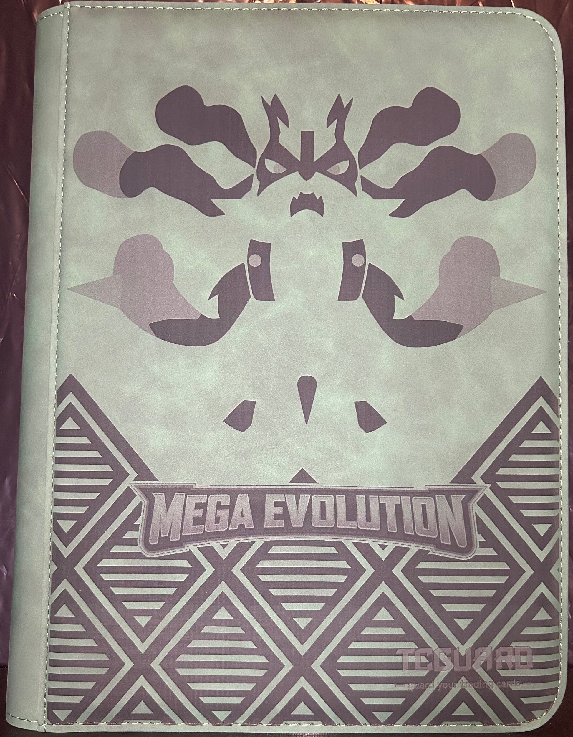 Mega Evolutions Master Set Binder - Green